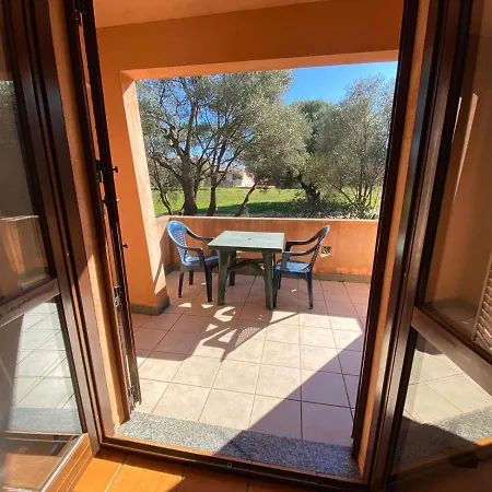 Apartment Iris 6 *